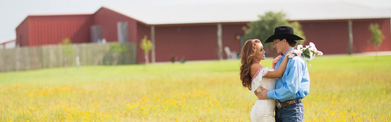 Wedding at Tin Spur Ranch in Victoria Texas
